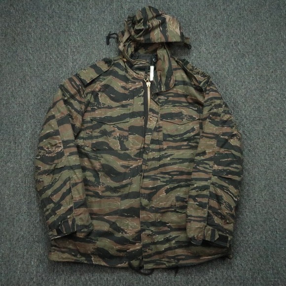 Rothco Other - Rothco Jacket Men Large Brown Black Green Tiger Stripe Camo M65 Field Military